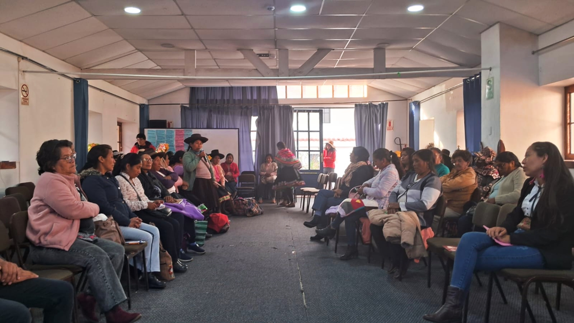 Mujeres de Cusco alzan su voz frente a la democracia de Dina Boluarte