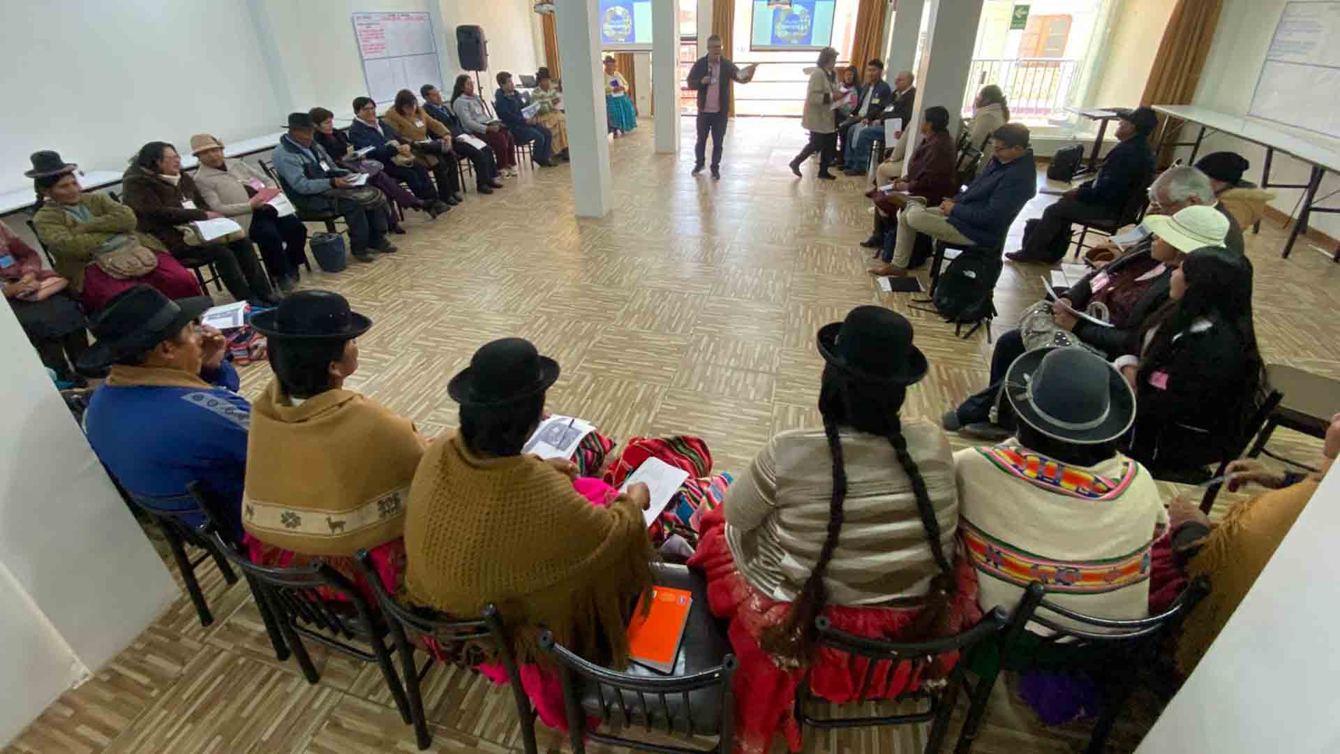 Perú Conversa promueve participación política de mujeres en Puno bajo cuatro ejes clave