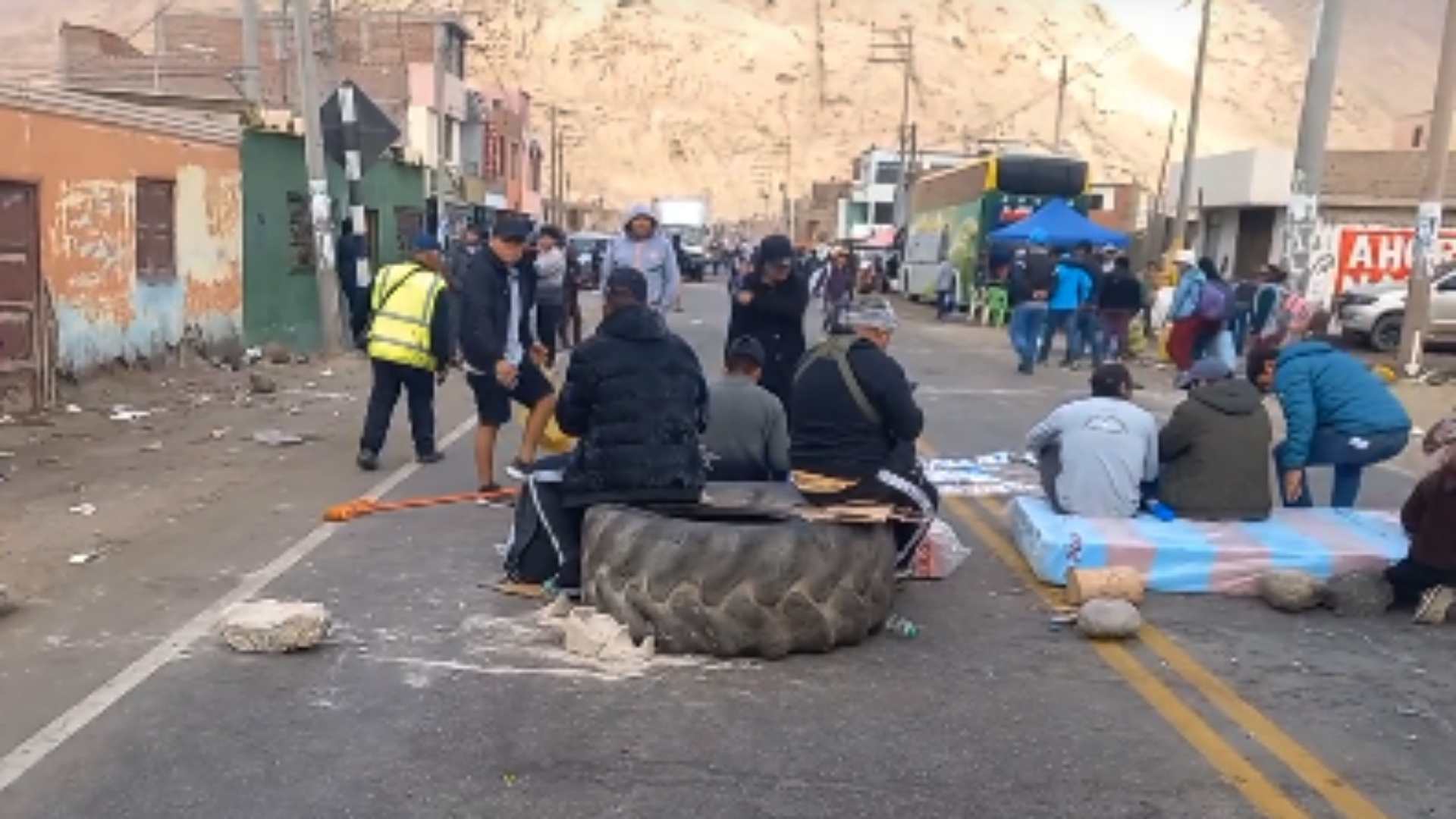 Paro minero: se endurece el bloqueo de carreteras en Arequipa en el sexto día de protestas